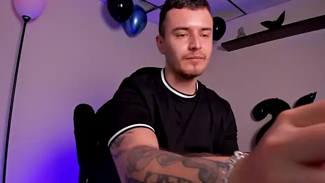 Snapshot of james_connor2 chatting on 24, 11, 2025 james connor2 online show from 24, 11, 2025