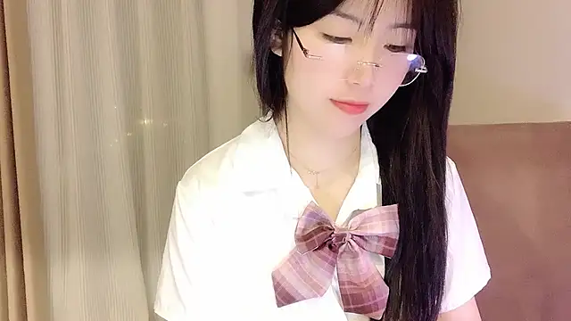 NickiBloom online show from 19, 3, 2025