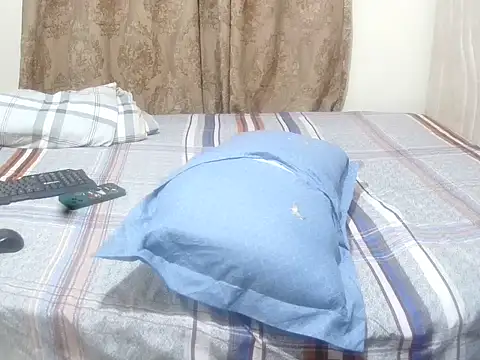 slender sweet online show from 9, 10, 2025