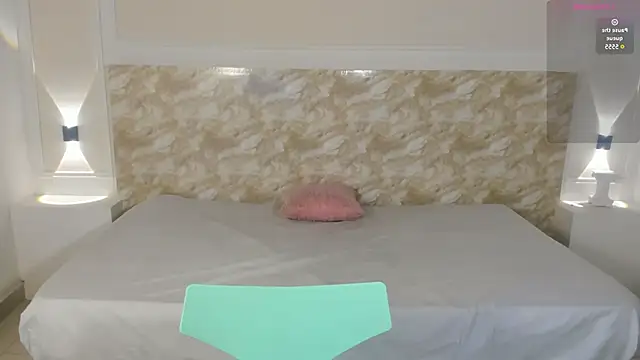 AliceRoss0 online show from 6, 11, 2025