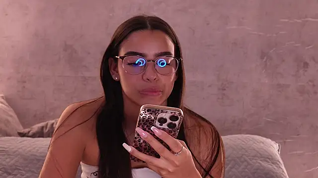 Nicky and Blake online show from 2, 2, 2026