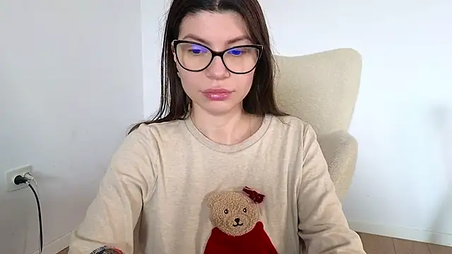 Jullyenn3 online show from 16, 2, 2025