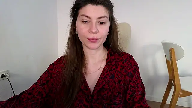 Jullyenn3 online show from 8, 3, 2025