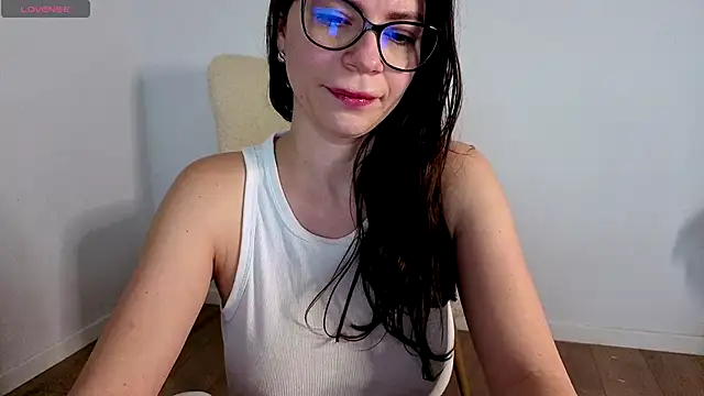 Jullyenn3 online show from 22, 11, 2025