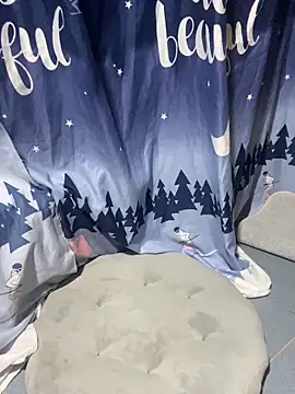 Snapshot of Shirato_hana chatting on 14, 10, 2025 Shirato hana online show from 14, 10, 2025