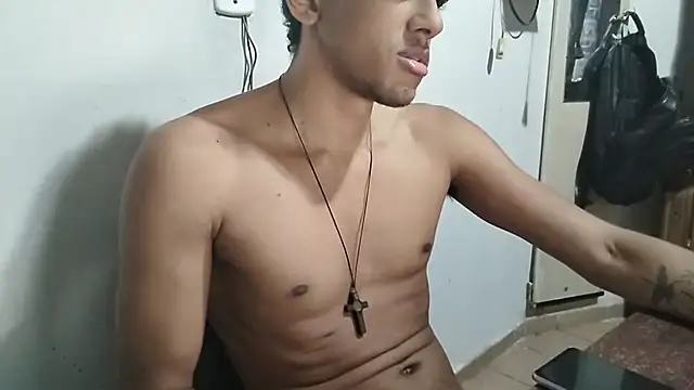 Snapshot of RenziTatte chatting on 5, 11, 2025 RenziTatte online show from 5, 11, 2025