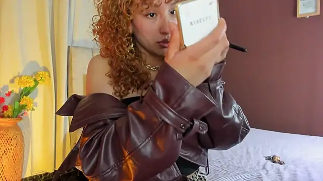 Snapshot of wini_fer chatting on 22, 10, 2025 wini fer online show from 22, 10, 2025