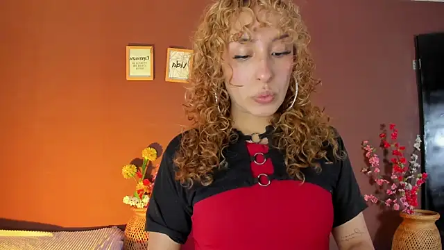 Snapshot of wini_fer chatting on 25, 11, 2025 wini fer online show from 25, 11, 2025