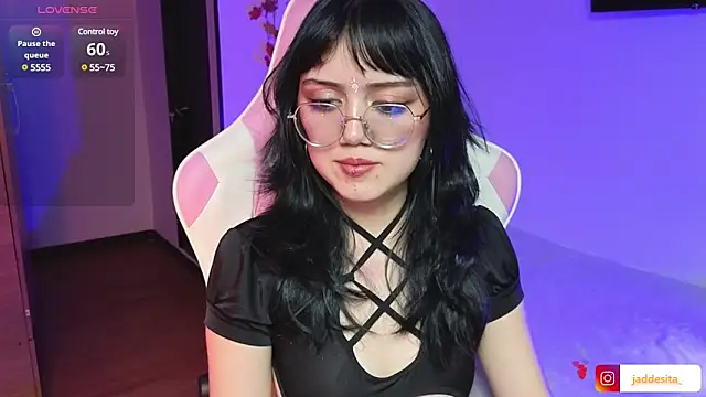 Snapshot of suzumi__ chatting on 27, 12, 2024 suzumi   online show from 27, 12, 2024