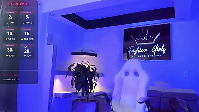 Snapshot of TifanyWhite_ chatting on 13, 2, 2025 TifanyWhite online show from 13, 2, 2025