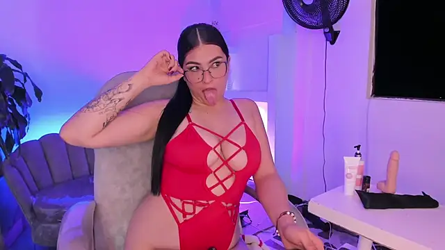 Snapshot of TifanyWhite_ chatting on 16, 7, 2026 TifanyWhite online show from 16, 7, 2026