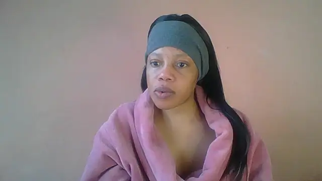 Snapshot of NAUGHTYSHALOTXX chatting on 4, 6, 2026 NAUGHTYSHALOTXX online show from 4, 6, 2026