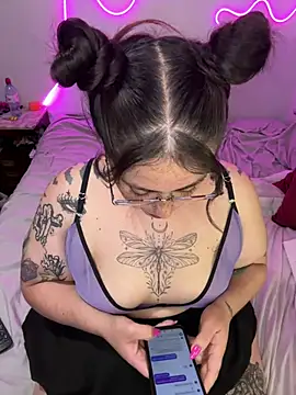 Mizztikaa online show from 17, 1, 2025