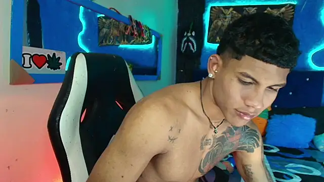 Damian latinxxx online show from 28, 1, 2025