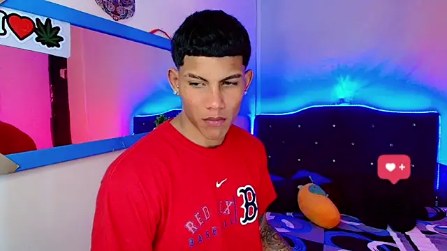 Damian latinxxx online show from 4, 2, 2025