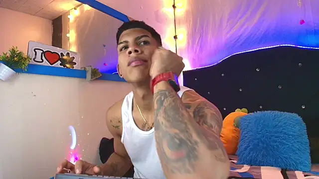 Damian latinxxx online show from 12, 2, 2025