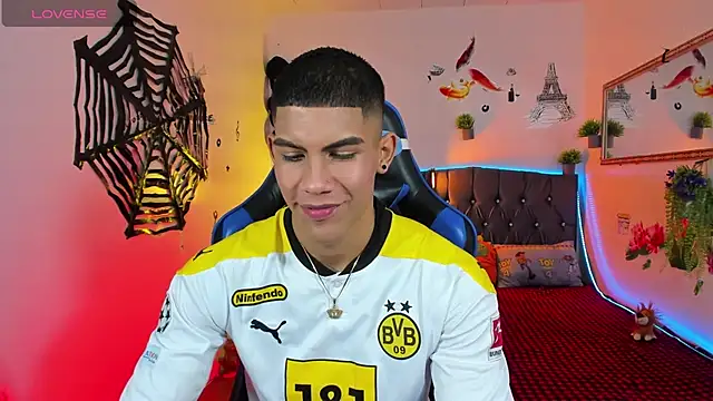 Damian latinxxx online show from 7, 10, 2025