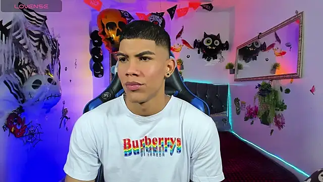 Damian latinxxx online show from 15, 10, 2025