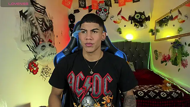 Damian latinxxx online show from 17, 10, 2025