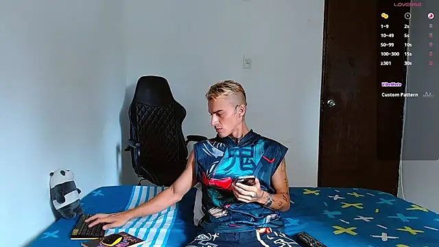 bray hotboy777 online show from 5, 12, 2025