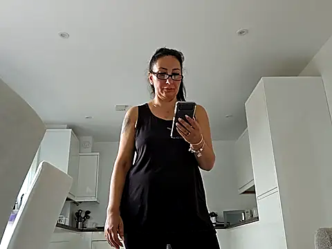 Misscorpion69 online show from 13, 10, 2025