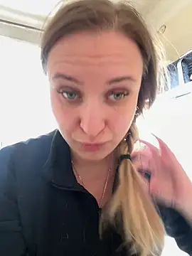 Snapshot of OlgaBuzzz chatting on 17, 3, 2025 OlgaBuzzz online show from 17, 3, 2025