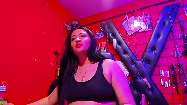 Snapshot of Madame_pain_ chatting on 16, 12, 2024 Madame pain online show from 16, 12, 2024