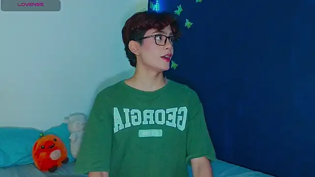 Snapshot of arnold_laurent_ chatting on 4, 12, 2025 arnold laurent online show from 4, 12, 2025