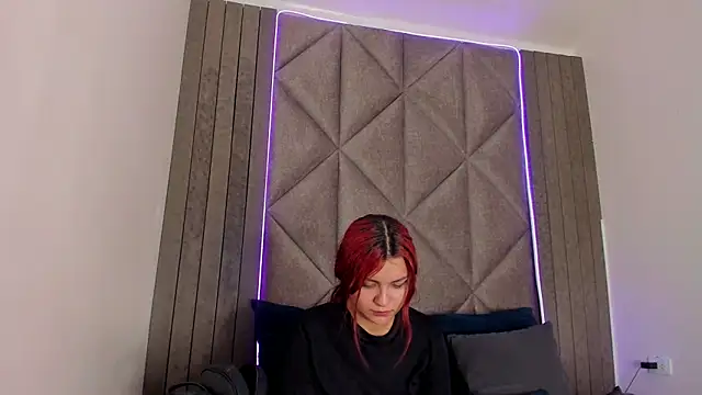 AbbyWathson online show from 27, 1, 2025