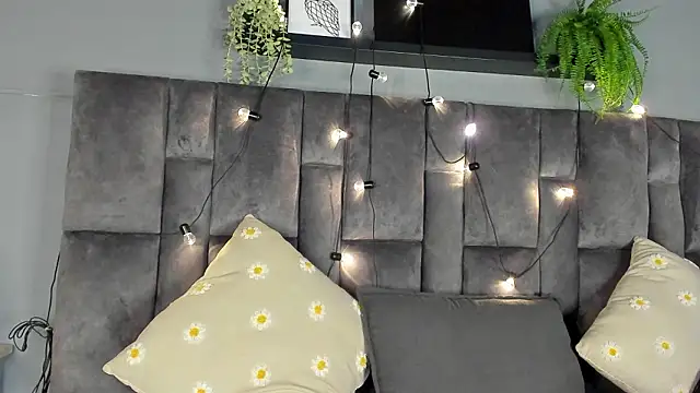 AbbyWathson online show from 28, 2, 2026