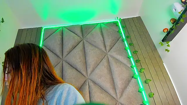 AbbyWathson online show from 25, 3, 2026