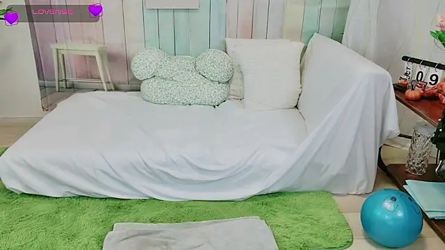 Snapshot of SERA-xx- chatting on 9, 10, 2025 SERA-xx- online show from 9, 10, 2025