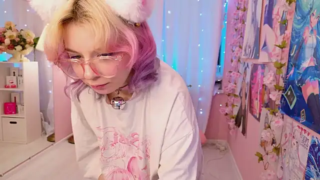 Coconut Mia online show from 27, 11, 2025