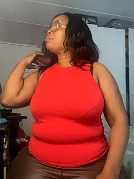 Snapshot of Nomthie chatting on 28, 11, 2025 Nomthie online show from 28, 11, 2025