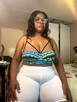 Snapshot of Nomthie chatting on 29, 11, 2025 Nomthie online show from 29, 11, 2025