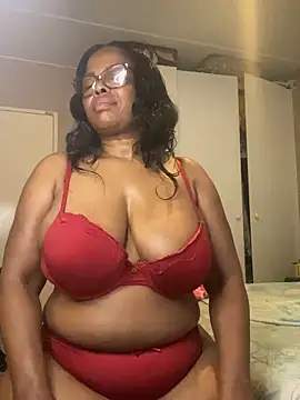 Snapshot of Nomthie chatting on 29, 11, 2025 Nomthie online show from 29, 11, 2025