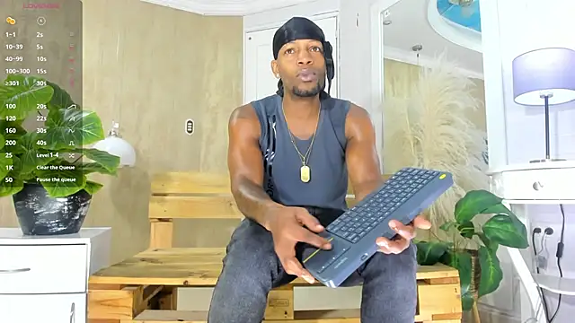 Snapshot of RicoBrown777_ chatting on 25, 6, 2026 RicoBrown777 online show from 25, 6, 2026