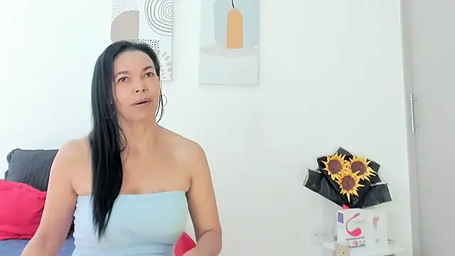 Evawalker  online show from 1, 10, 2025