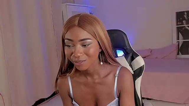 SavannahWildee online show from 2, 12, 2024