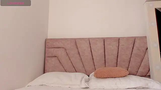 SavannahWildee online show from 16, 11, 2025