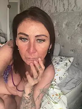 Naughtynanny75 online show from 21, 1, 2025