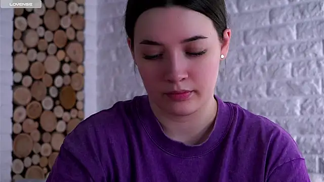 LowOncoming online show from 9, 4, 2026