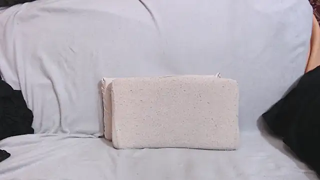 qustci-couple online show from 25, 1, 2025