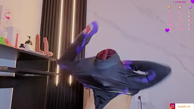 Scarlet Red  online show from 21, 11, 2025