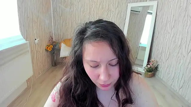 Snapshot of AishaRouhi chatting on 14, 2, 2025 AishaRouhi online show from 14, 2, 2025