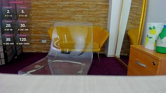 Snapshot of AishaRouhi chatting on 11, 10, 2025 AishaRouhi online show from 11, 10, 2025