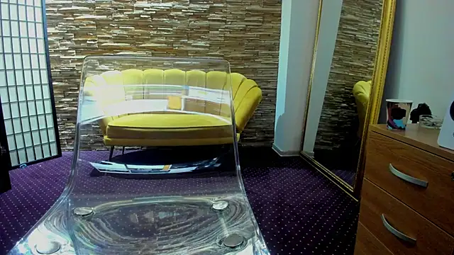 Snapshot of AishaRouhi chatting on 19, 11, 2025 AishaRouhi online show from 19, 11, 2025