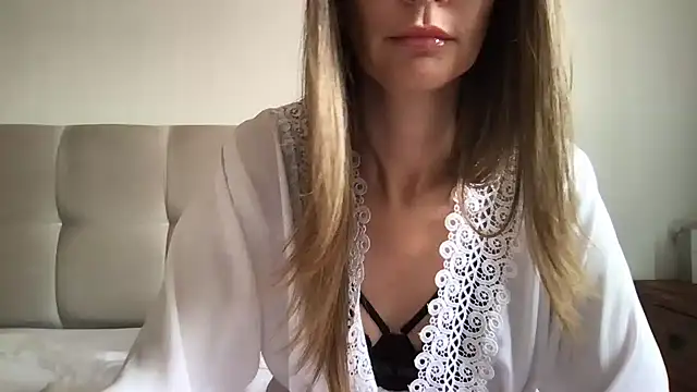 Snapshot of paolajonez chatting on 5, 12, 2024 paolajonez online show from 5, 12, 2024