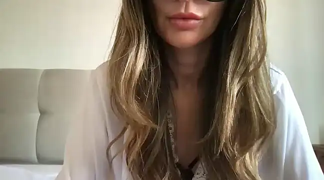 Snapshot of paolajonez chatting on 18, 12, 2024 paolajonez online show from 18, 12, 2024