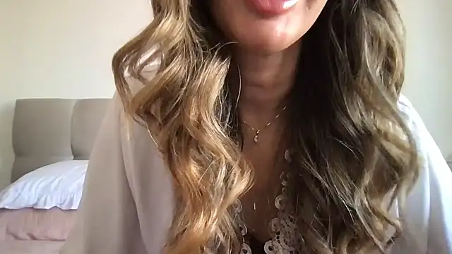 Snapshot of paolajonez chatting on 5, 1, 2025 paolajonez online show from 5, 1, 2025